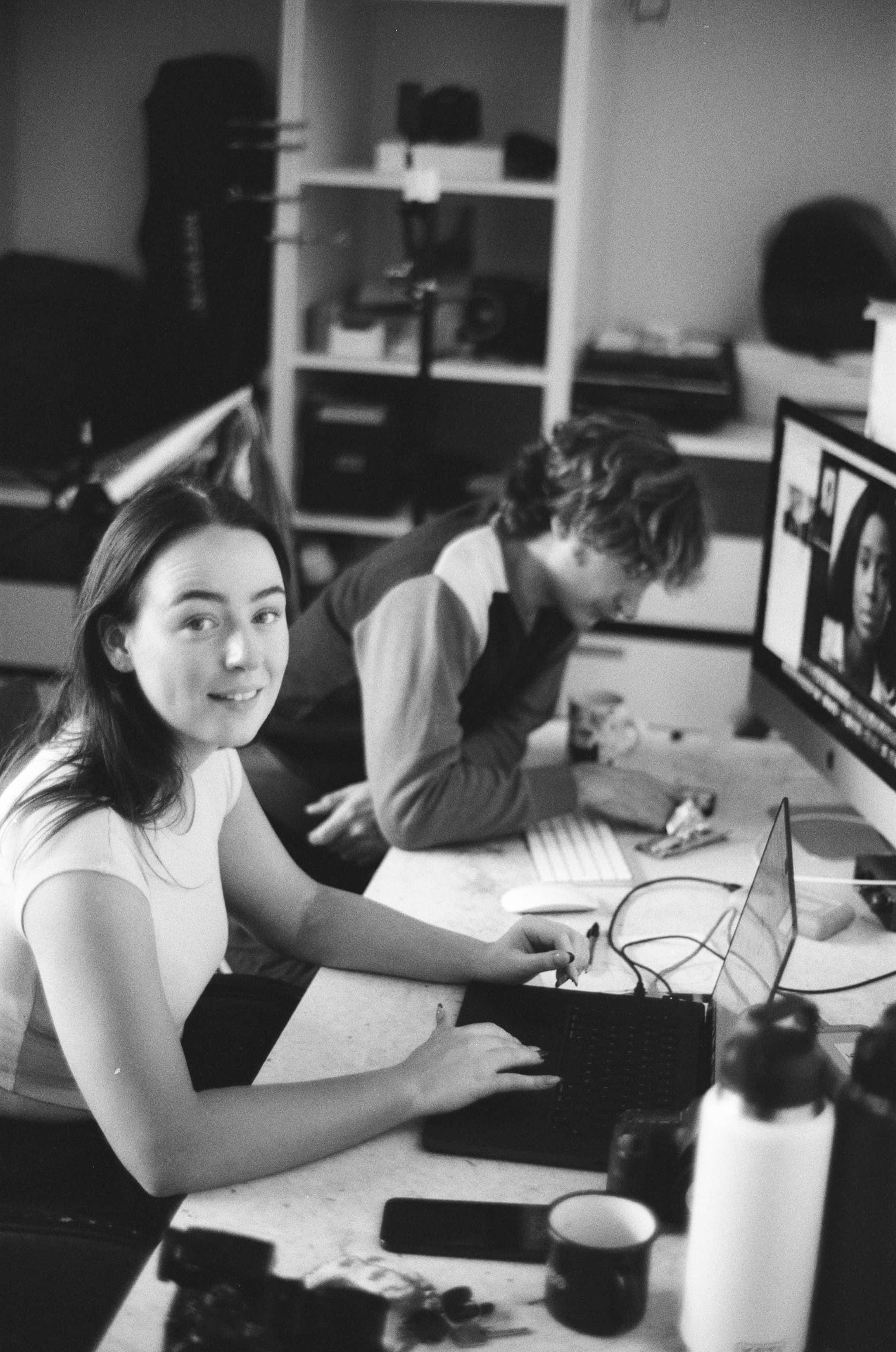 Scrolling selection of images 2