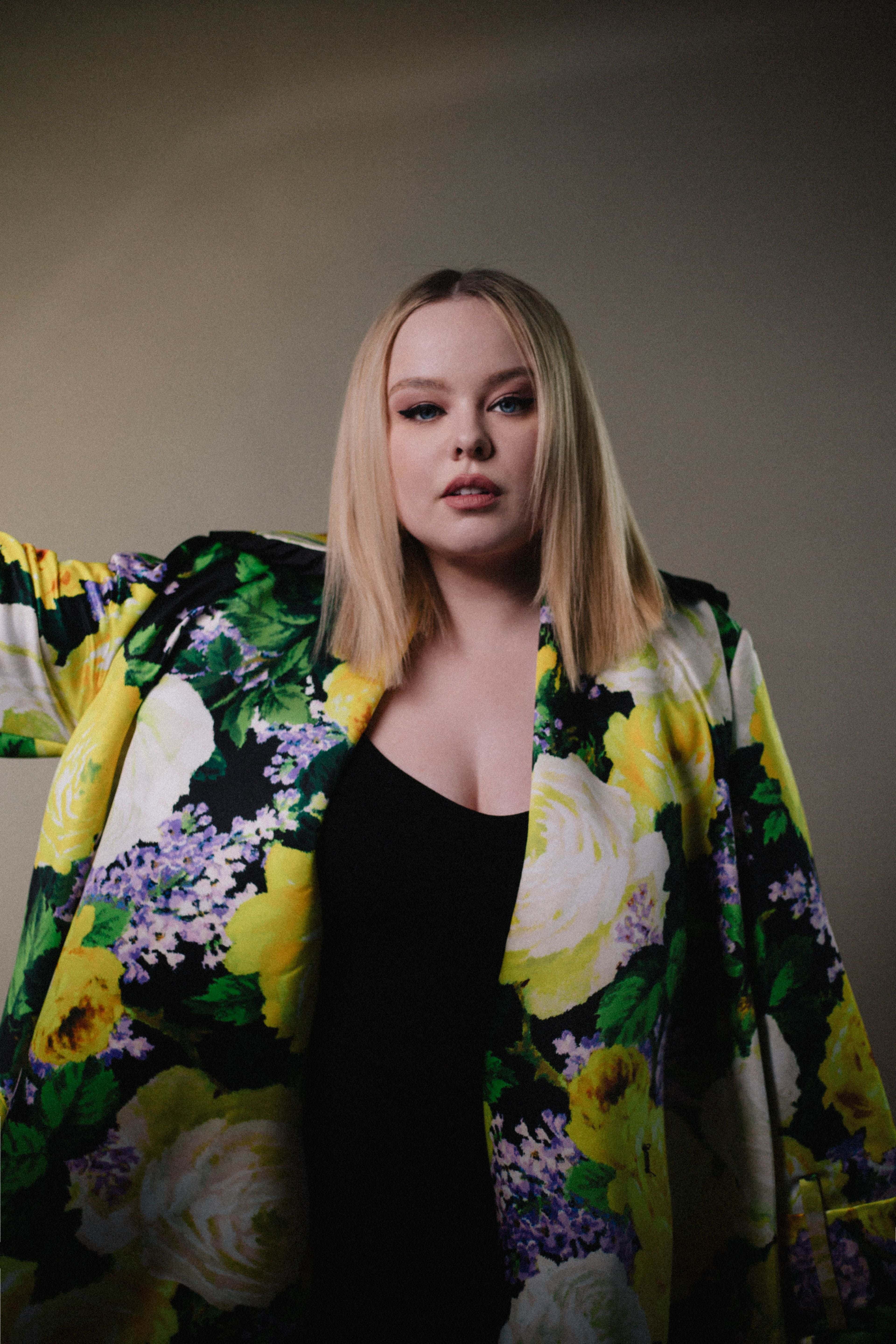 Scrolling selection of images 2